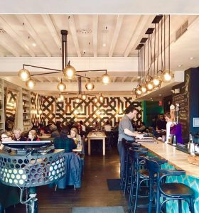 I ABSOLUTELY LOVE THE WALL ART WITH THE POP OF BLUE! SUCH A GREAT CONTRAST.