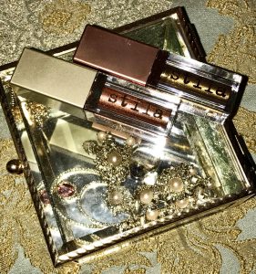 STILA SHIMMER AND GLITTER LIQUID EYESHADOW