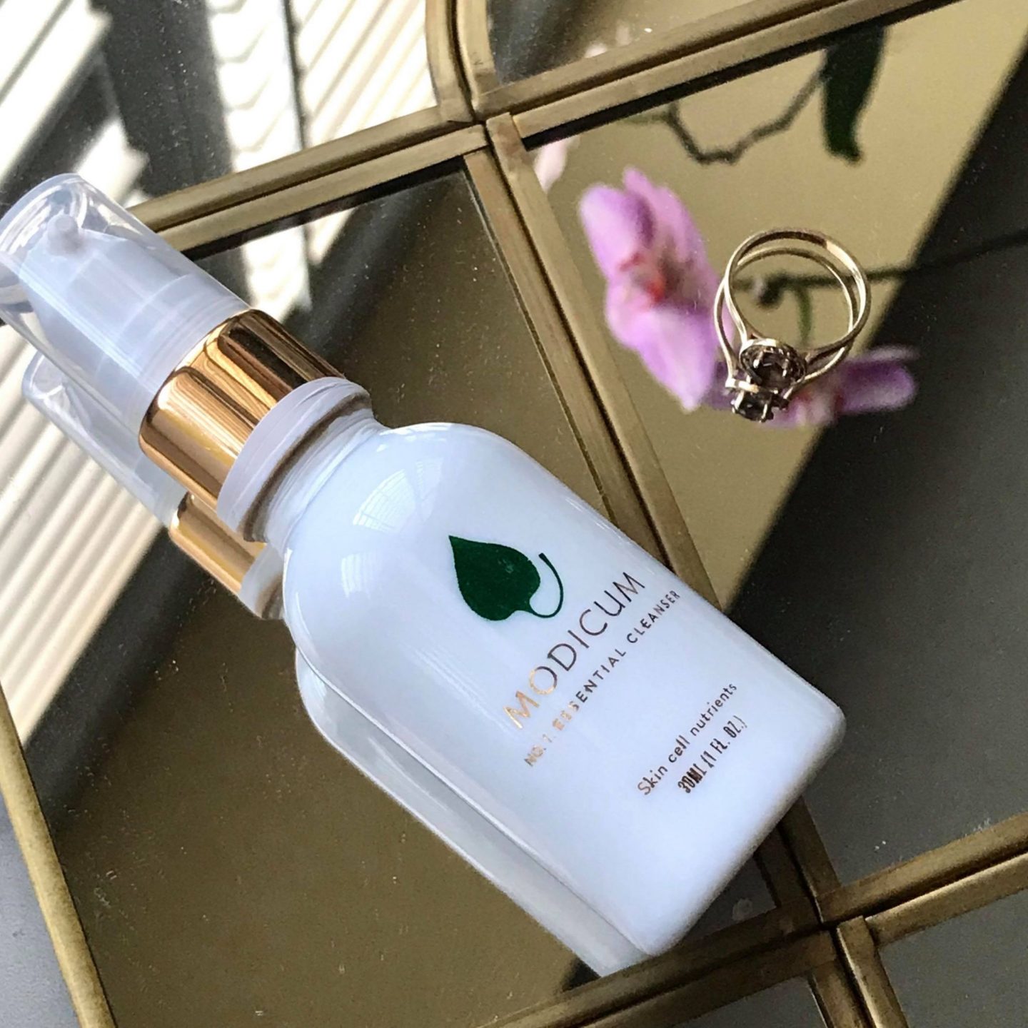 MODICUM- ESSENCIAL CLEANSER