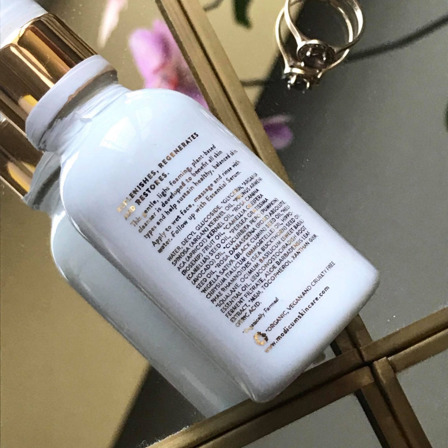 MODICUM- ESSENCIAL CLEANSER