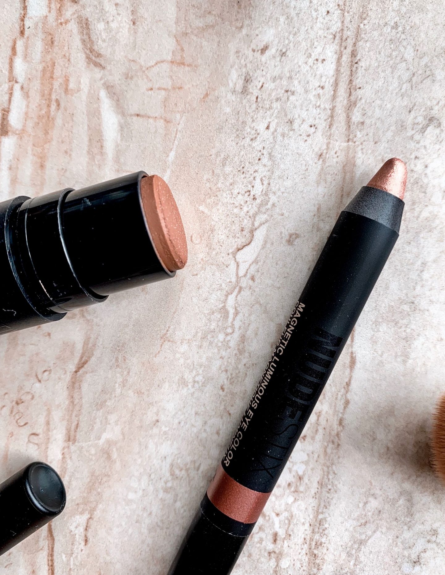 NUDESTIX Magnetic Eye Color and all over face color