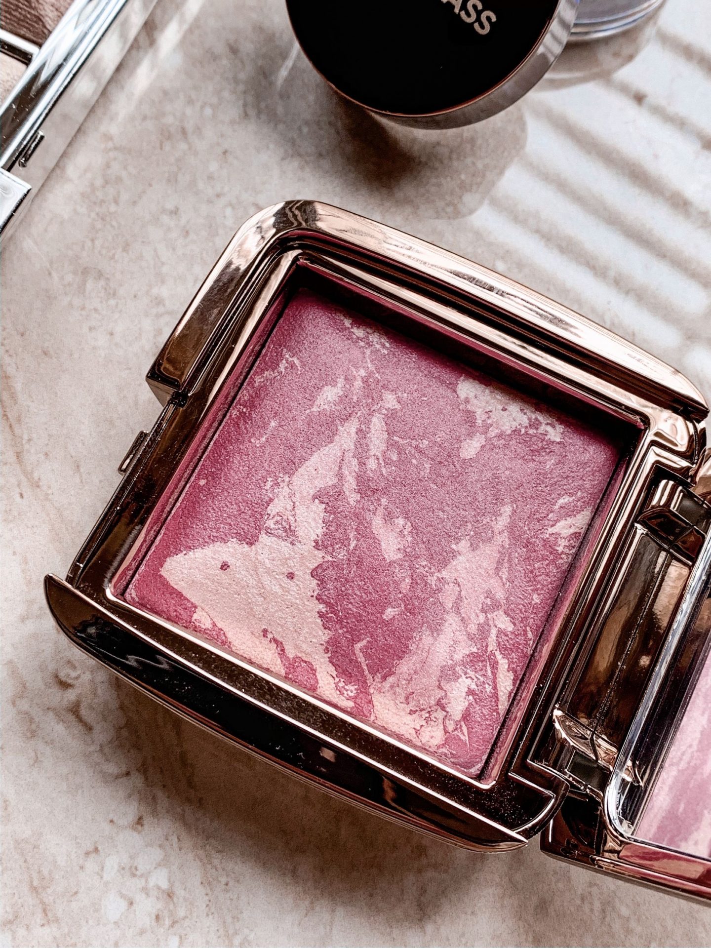 hourglass ambient blush